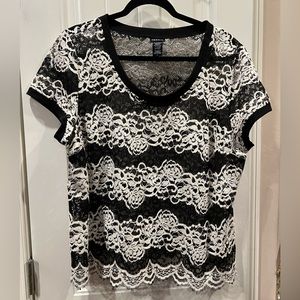 Torrid Black White Lace Top Blouse Sz 2 2x